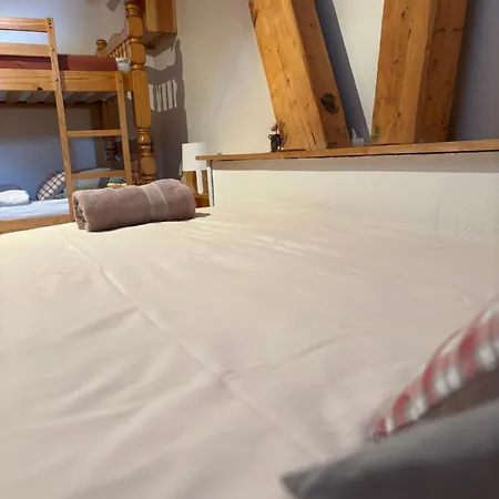 Auberge de jeunesse Central Hostel Chatel Châtel