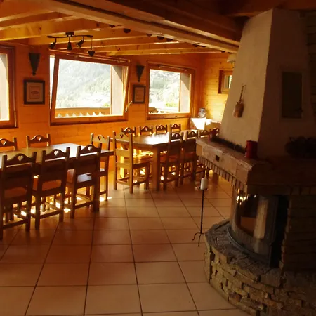 ホステル Central Hostel Chatel シャテル