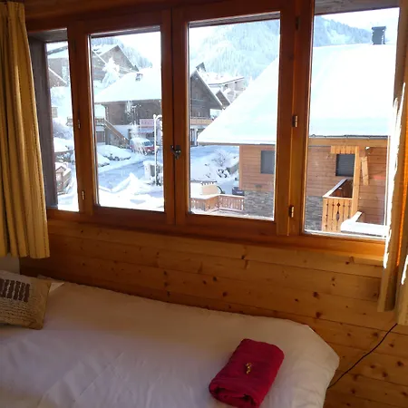 Central Hostel Chatel ホステル *