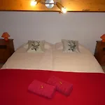 Central Hostel Chatel Ostello *