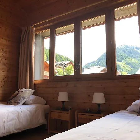 Central Hostel Chatel *