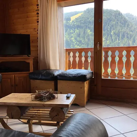 Central Hostel Chatel אכסניה *