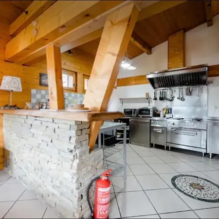 Central Hostel Chatel