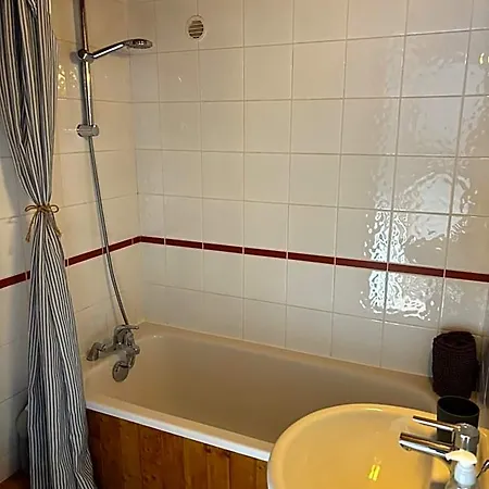 Central Hostel Chatel