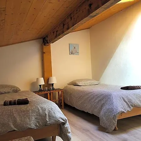 Central Hostel Chatel