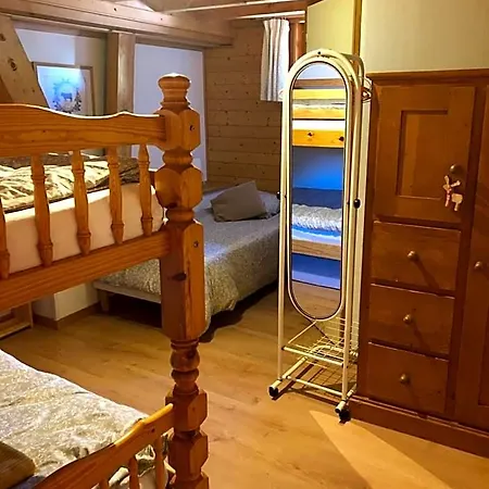 Central Hostel Chatel Хостел Шатель