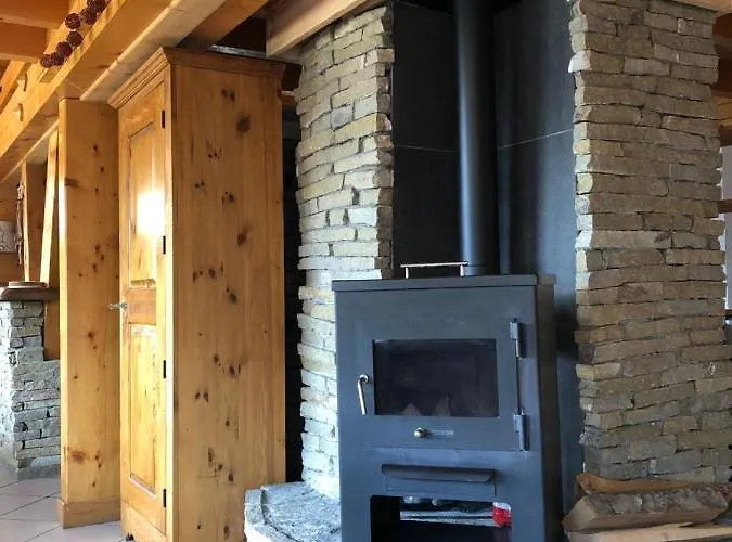 Central Hostel Chatel Ostello