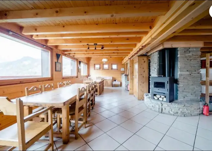 Central Hostel Chatel *