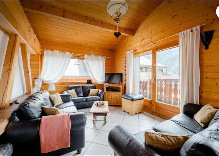 Central Hostel Chatel *