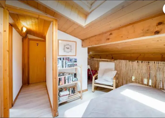 Central Hostel Chatel * Châtel