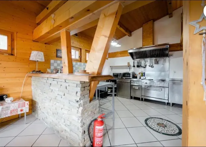 Central Hostel Chatel