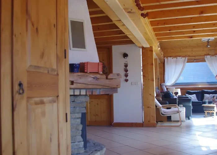 Central Hostel Chatel Ostello